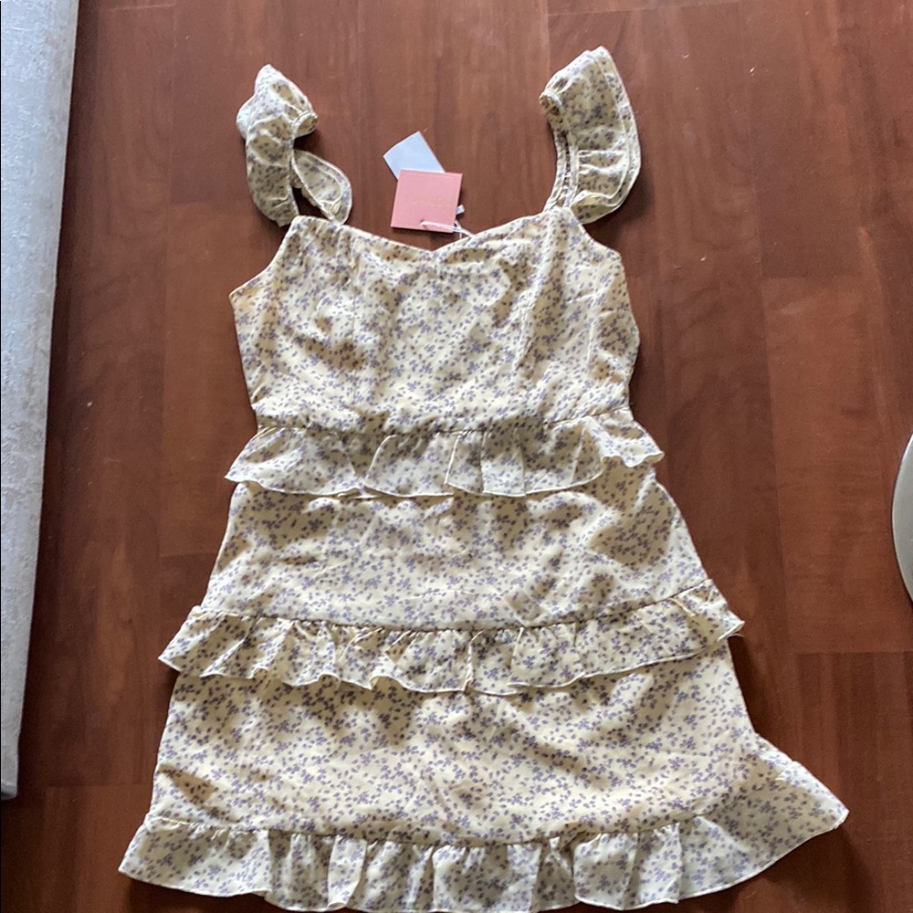 Floral summer Ruffle Dress M. New